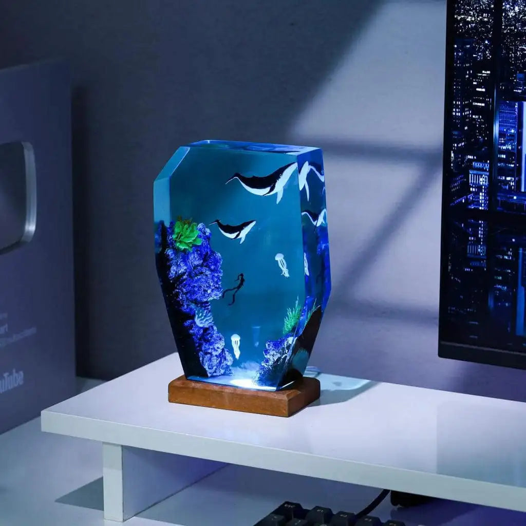 Mom Dad Baby Sea Turtle Divers Epoxy Resin Lamp, Night Light - ArtFIGU