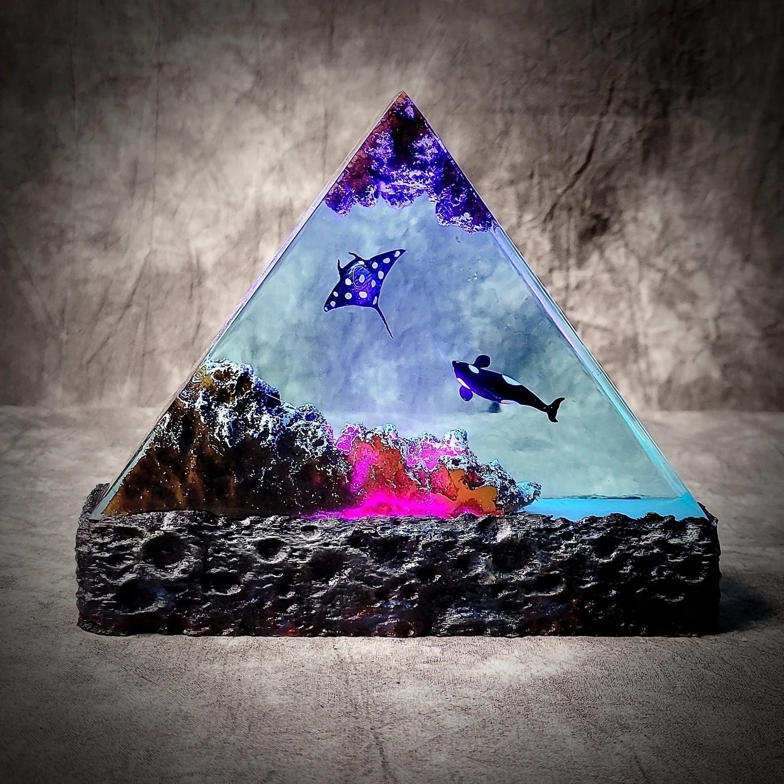 Orca Manta Ray Undersea Ocean Diorama Epoxy Resin Lamp - ArtFIGU