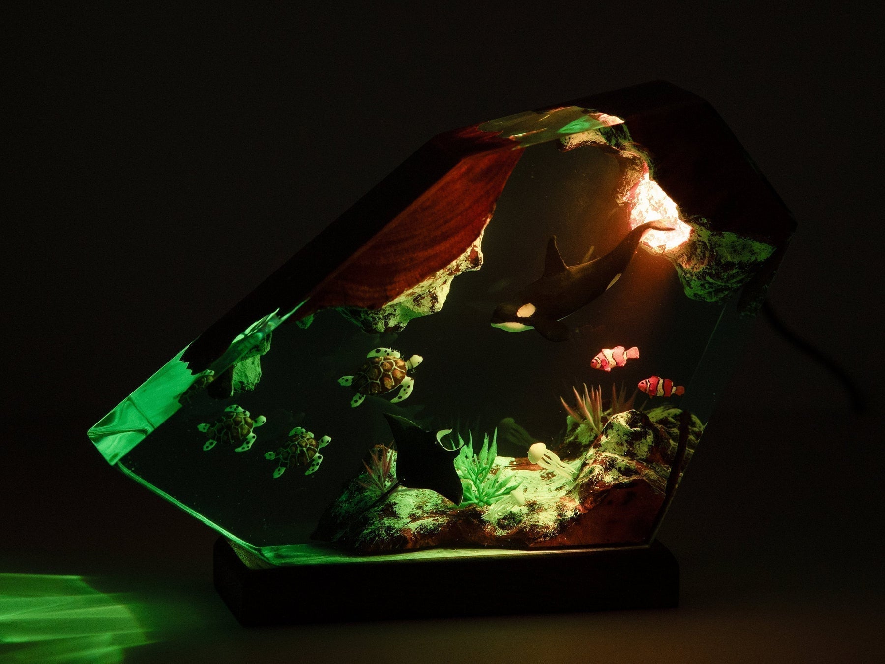 Orca Sea Turtles Manta Ray Undersea Ocean Diorama Epoxy Resin Lamp, Night Light - ArtFIGU