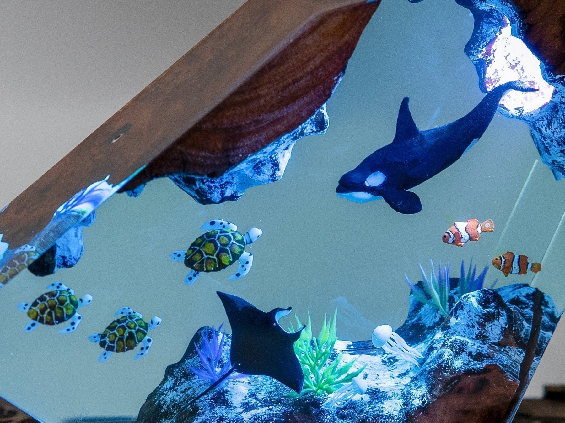 Orca Sea Turtles Manta Ray Undersea Ocean Diorama Epoxy Resin Lamp, Night Light - ArtFIGU