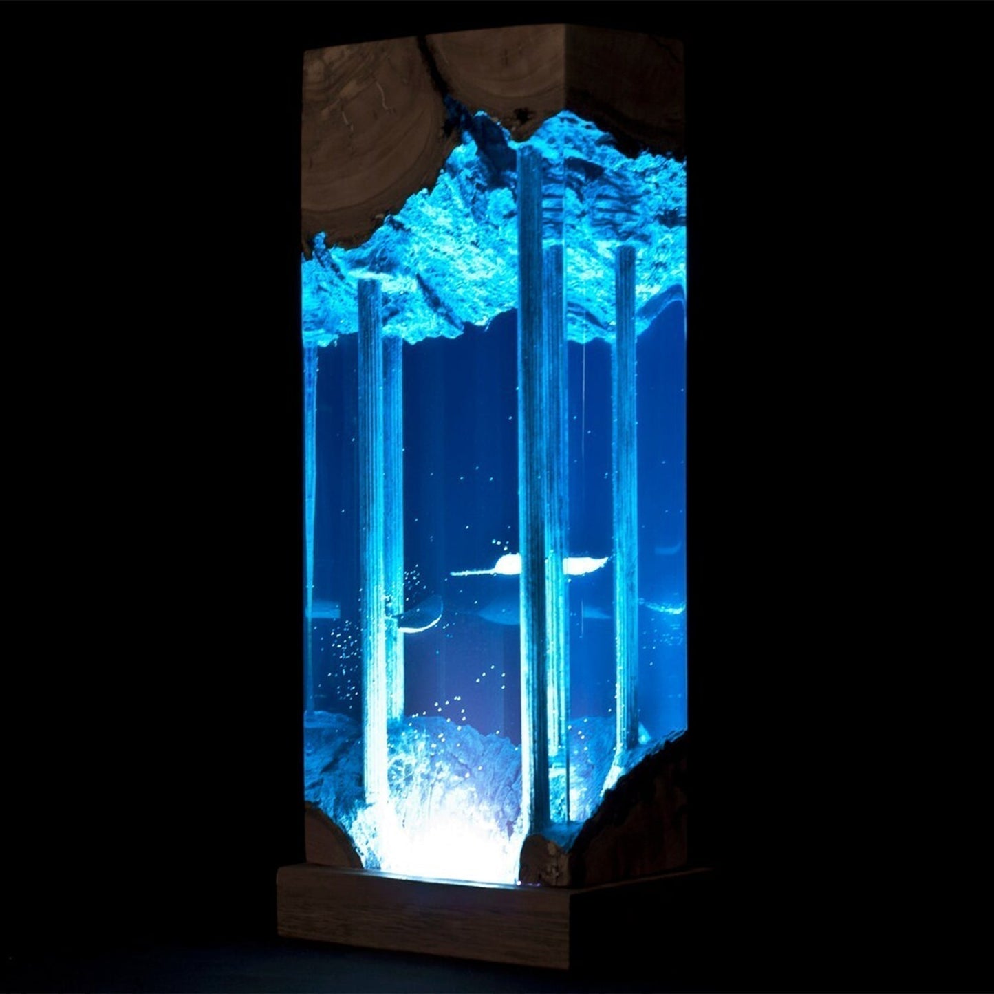 Whale Shark, Divers & Shipwreck - High Quality Epoxy Resin Lamp - ArtFIGU