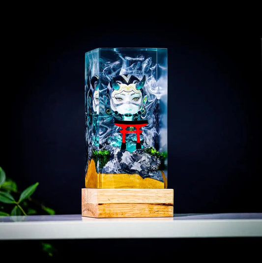 [DE] Girl Oni Mask and Torii Gate