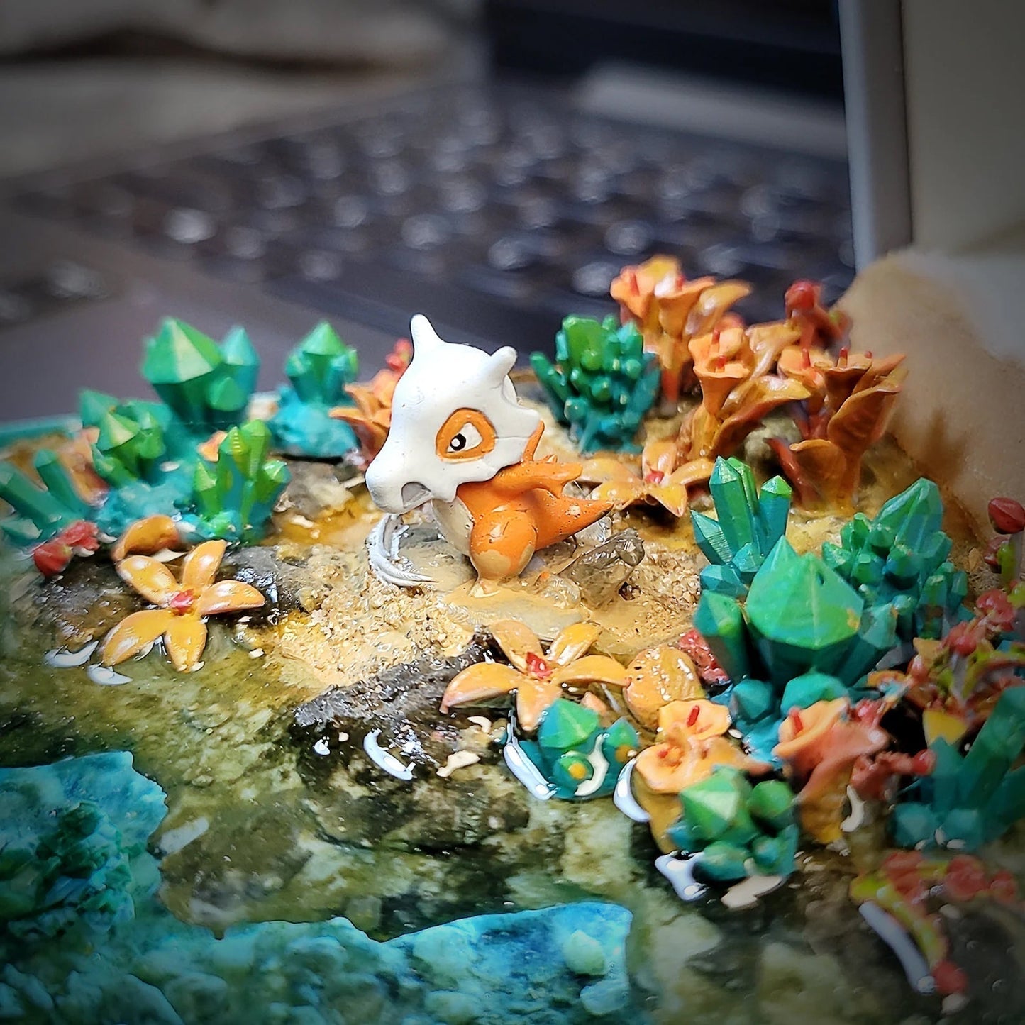 [DE] Pokemon Cubone Garagara Island Diorama Treasure Mistery Box Gift