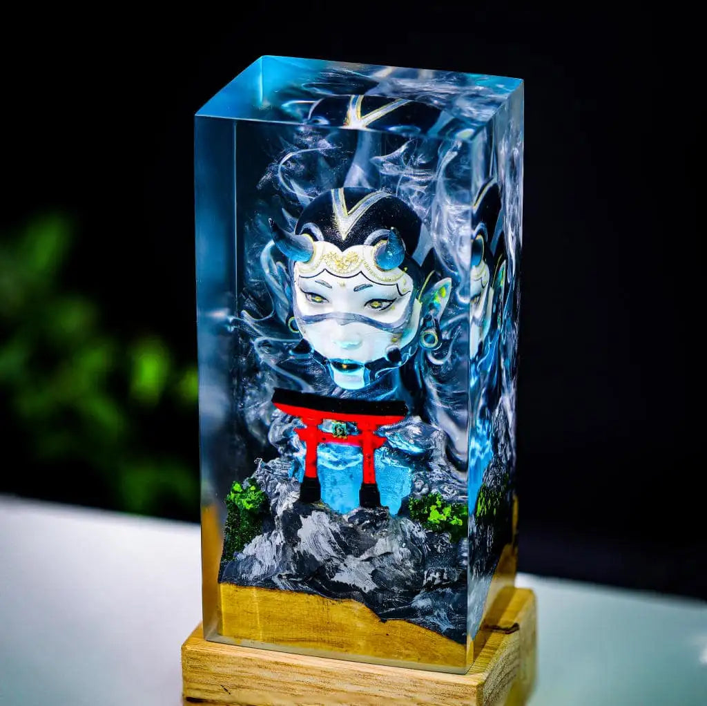 [DE] Girl Oni Mask and Torii Gate