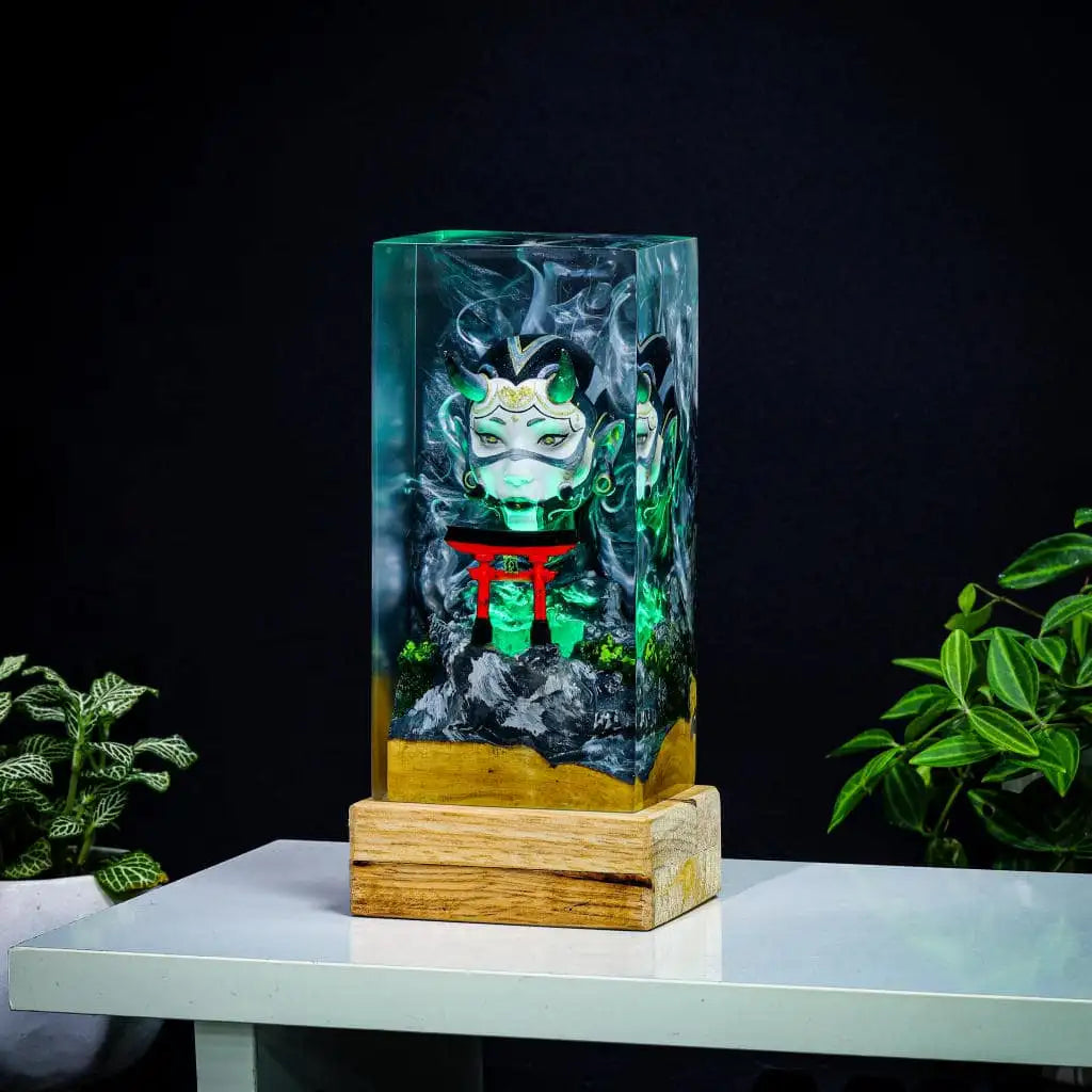 [DE] Girl Oni Mask and Torii Gate