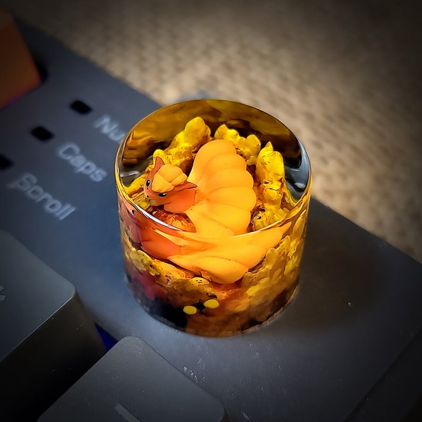 [DE] Pokemon Vupix Keyboard Knob Artisan Keycaps