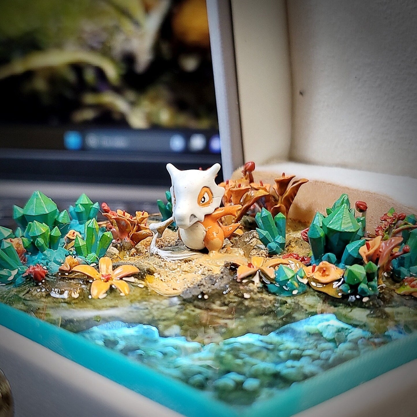 [DE] Pokemon Cubone Garagara Island Diorama Treasure Mistery Box Gift