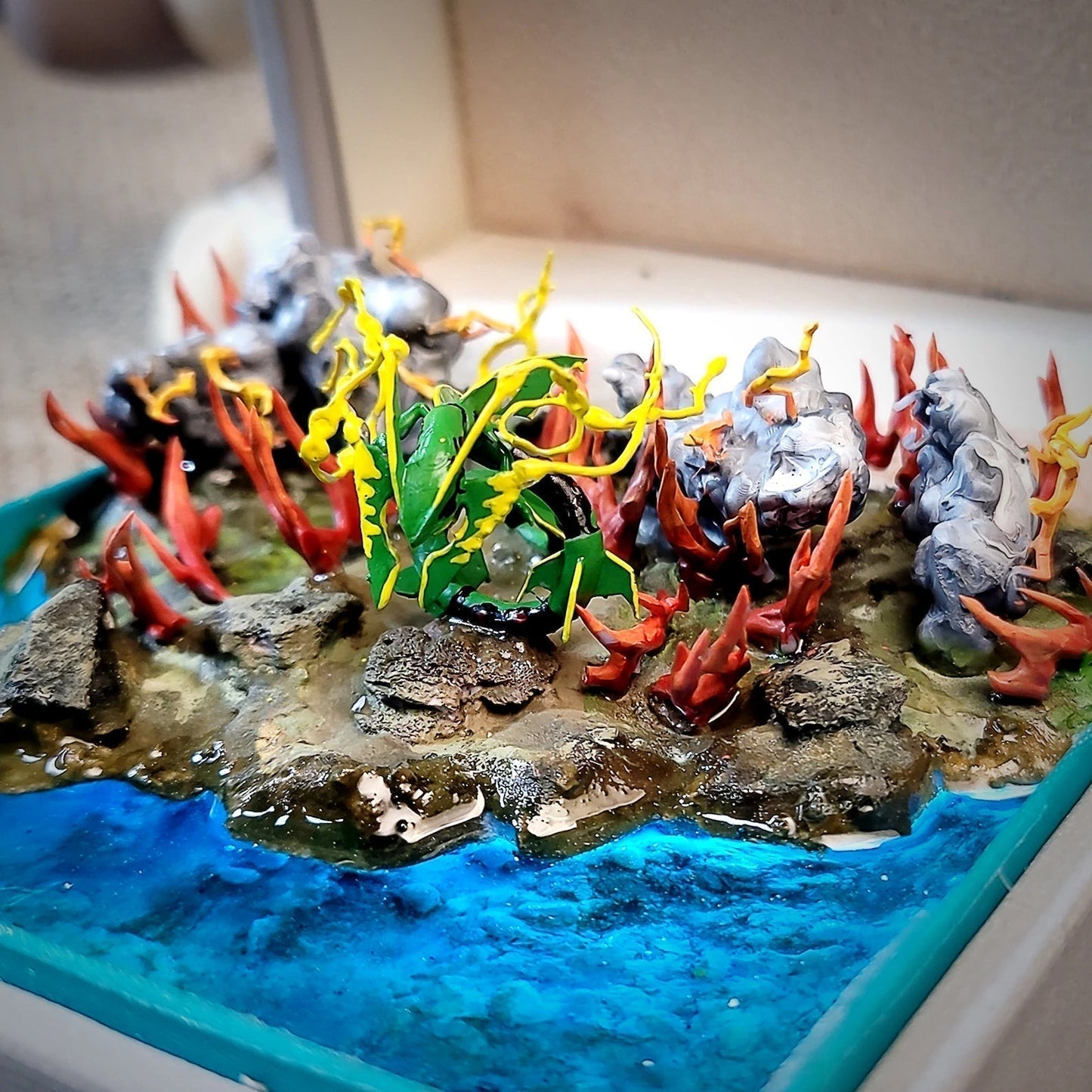 [DE] Pokemon Rayquaza Island Diorama Treasure Mistery Box Gift