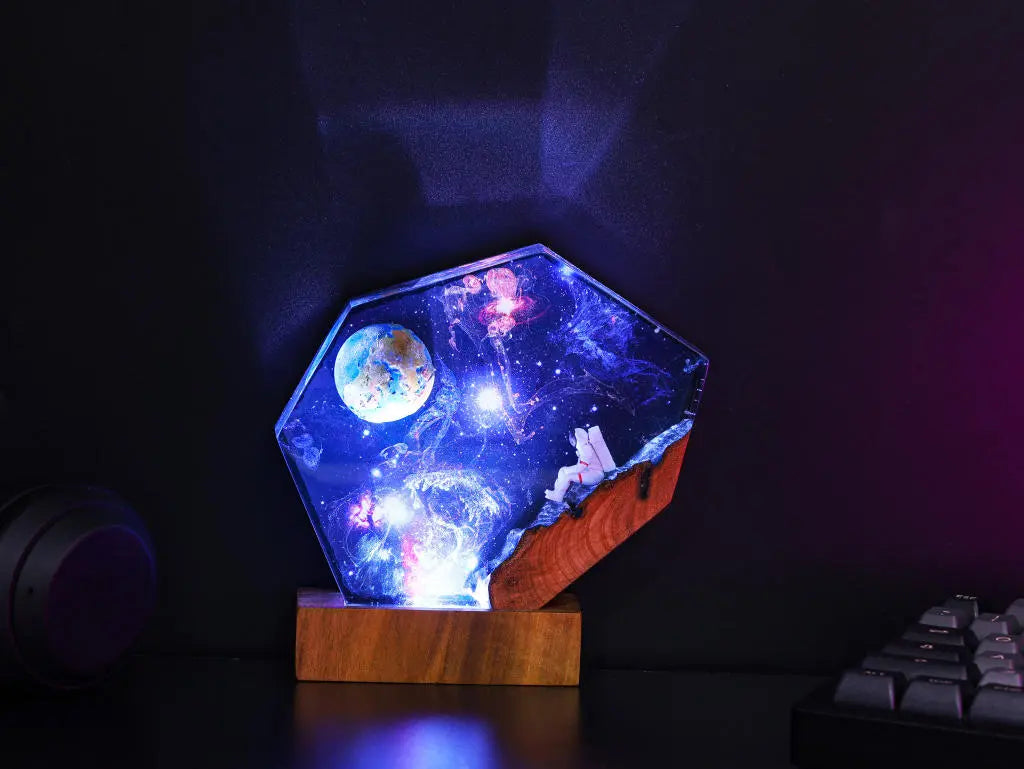 [DE] Universe Astronaut Moon Star Wars Millennium Falcon Galaxy Diorama