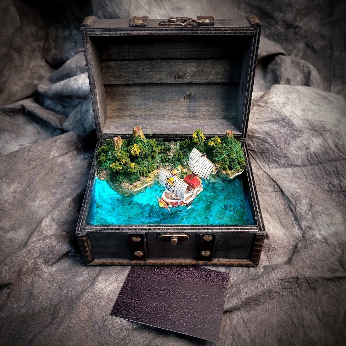 [DE] One Piece Sunny Pirates Going Merry Treasure Mistery Box Gift