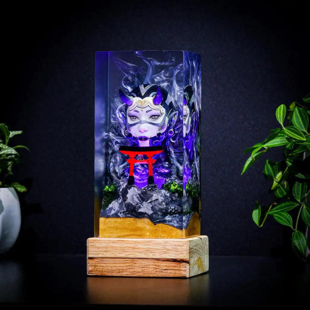 [DE] Girl Oni Mask and Torii Gate