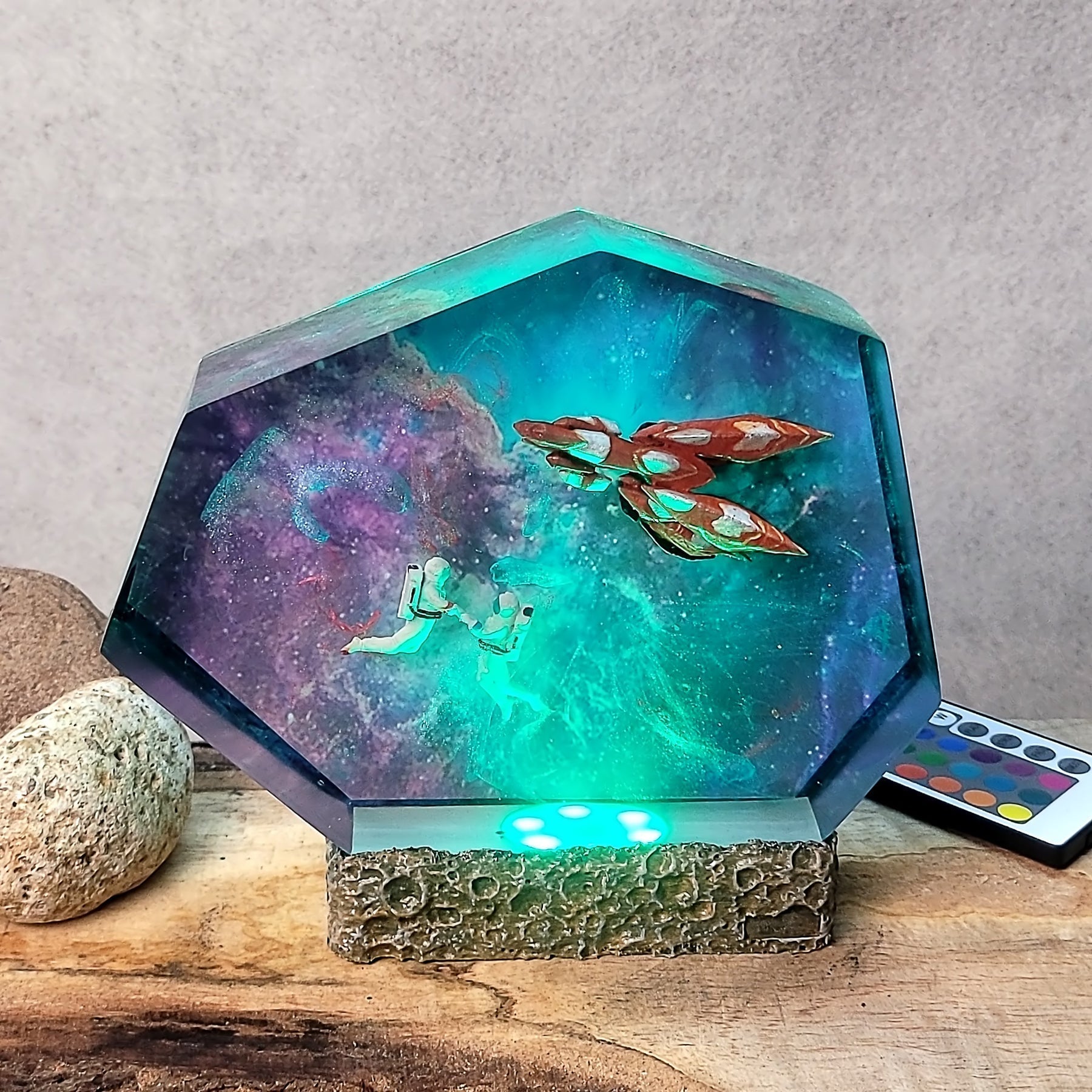 Ragnarok Final Fantasy VIII & Astronauts Galaxy Epoxy Resin Lamp - ArtFIGU