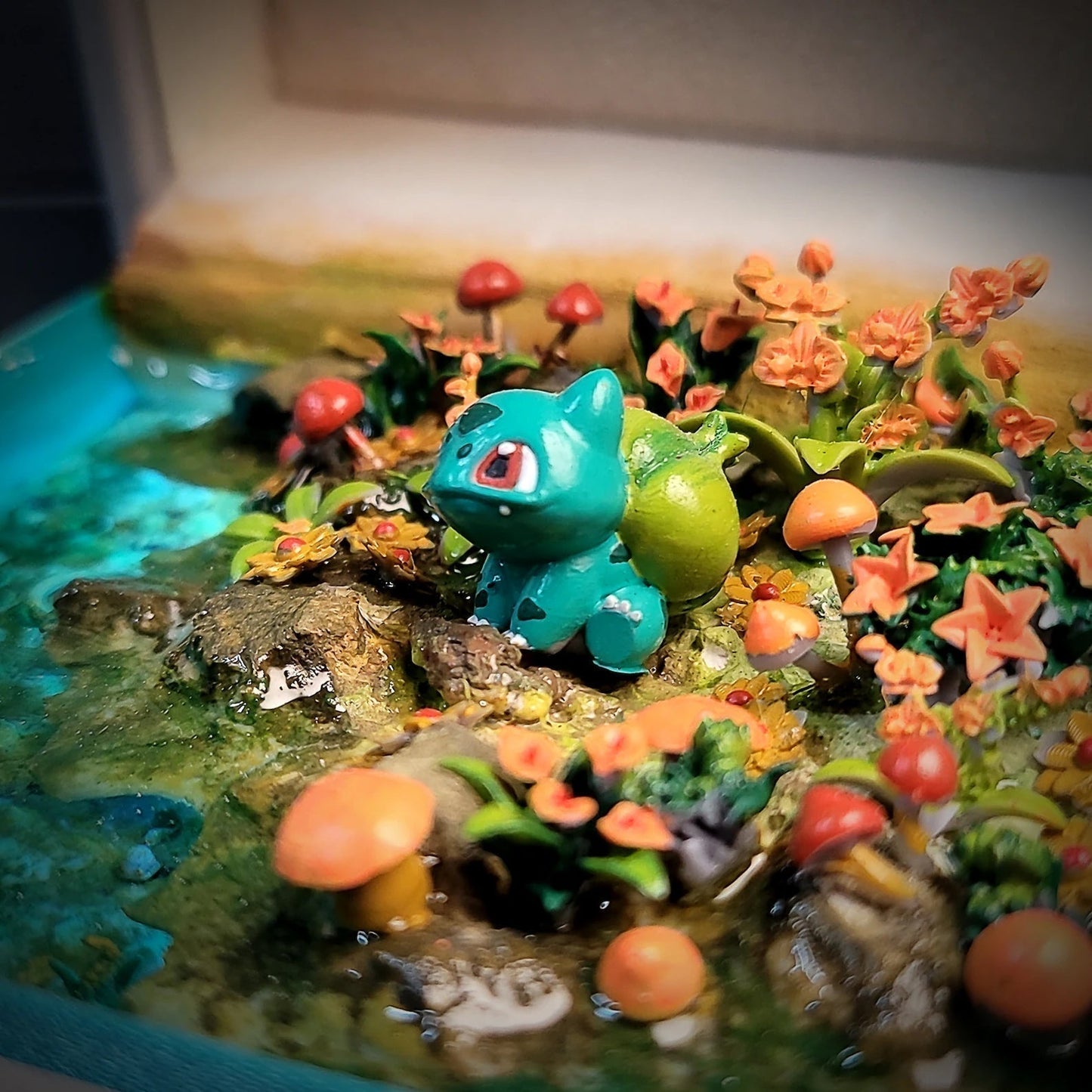 [DE] Pokemon Bulbasaur Fushigidane Island Diorama Treasure Mistery Box Gift Epoxy Resin, Night Light