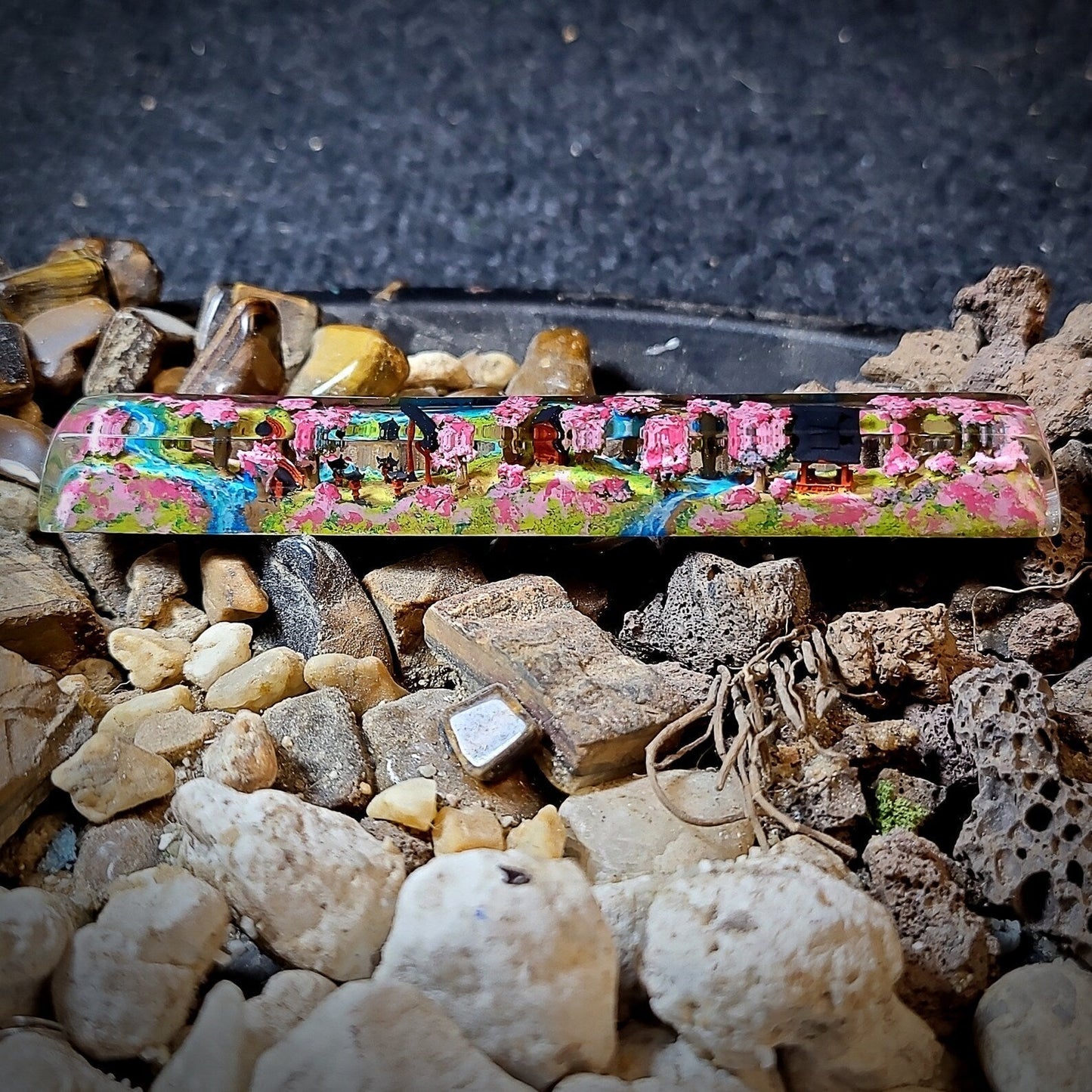 [DE] Torii Gate Japan Blossom Spacebar Artisan Keycaps Epoxy Resin