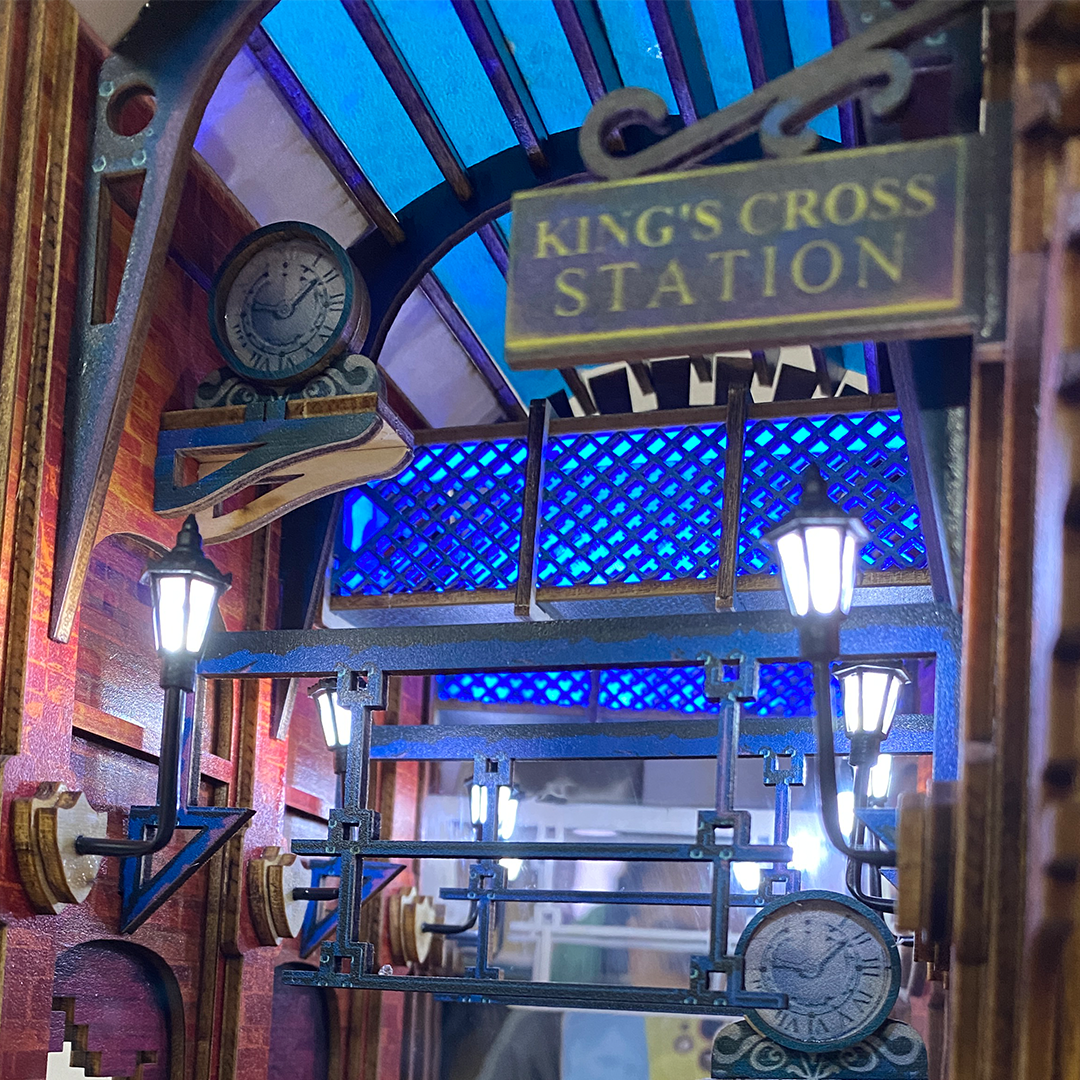 [DE] King's Cross Station (Platform 9 ¾) - Book Nook