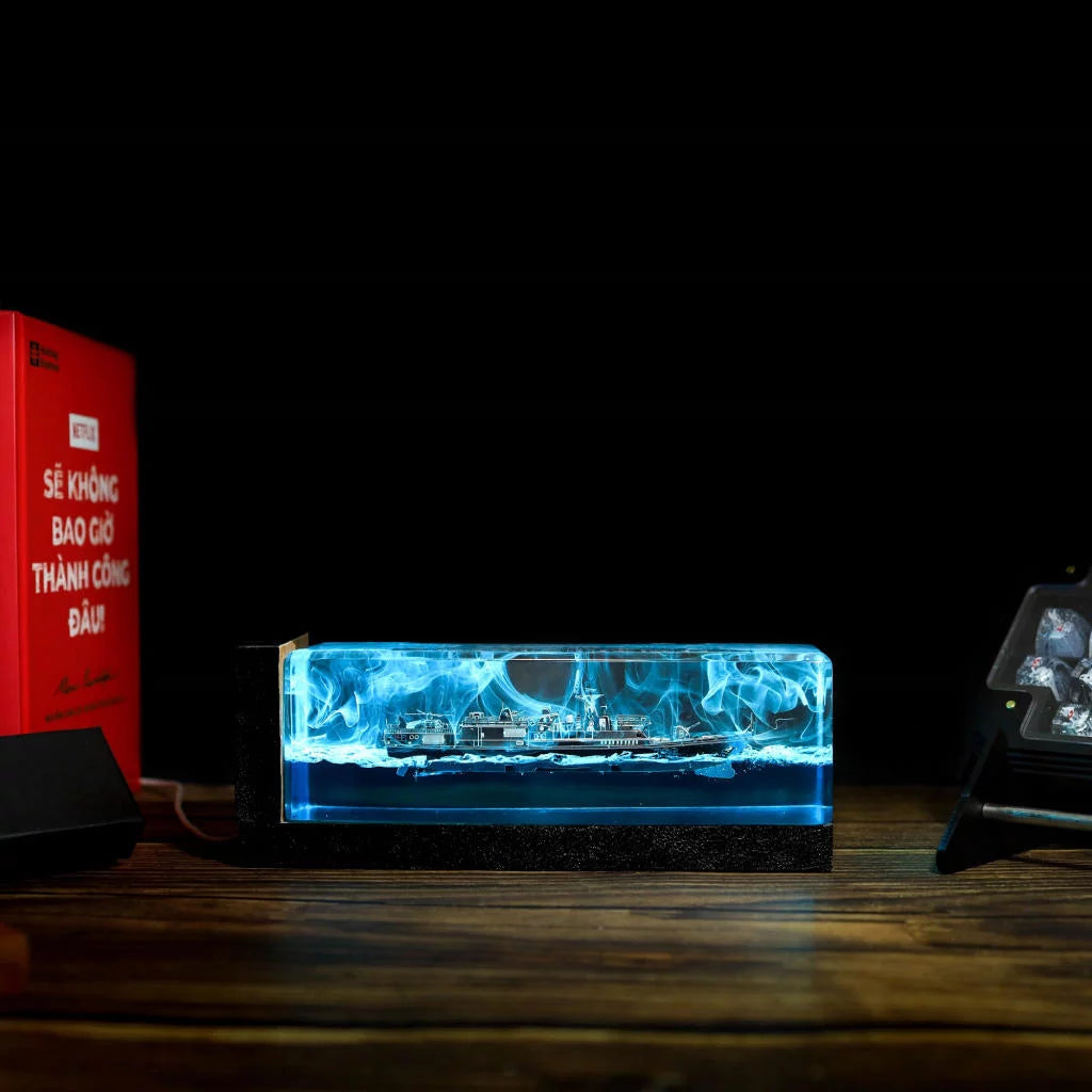 [DE] World of Warships Epoxy Resin Lamp, Night Light
