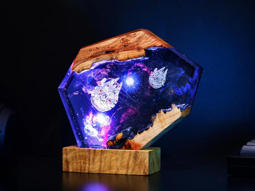 [DE] Universe Astronaut Moon Star Wars Millennium Falcon Galaxy Diorama