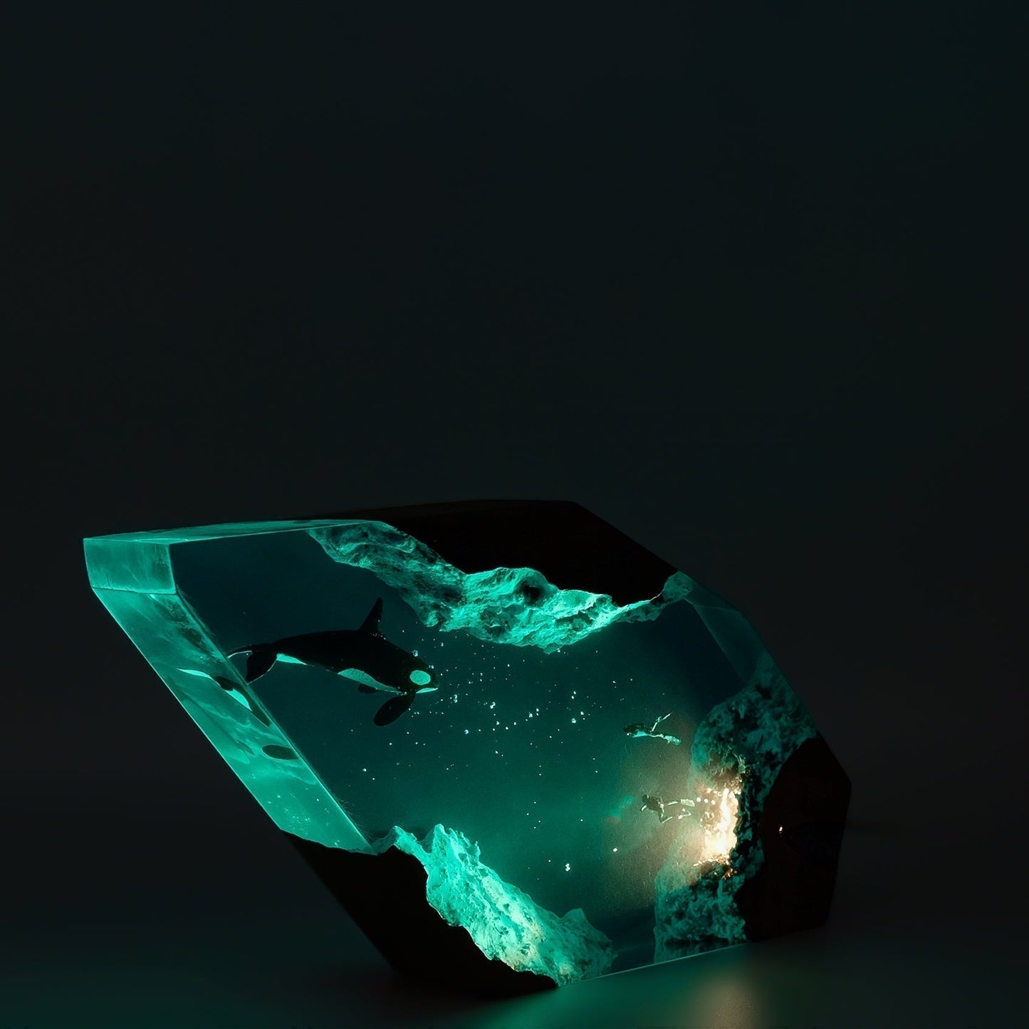 [DE] Orca & Divers - High Quality Epoxy Resin Lamp