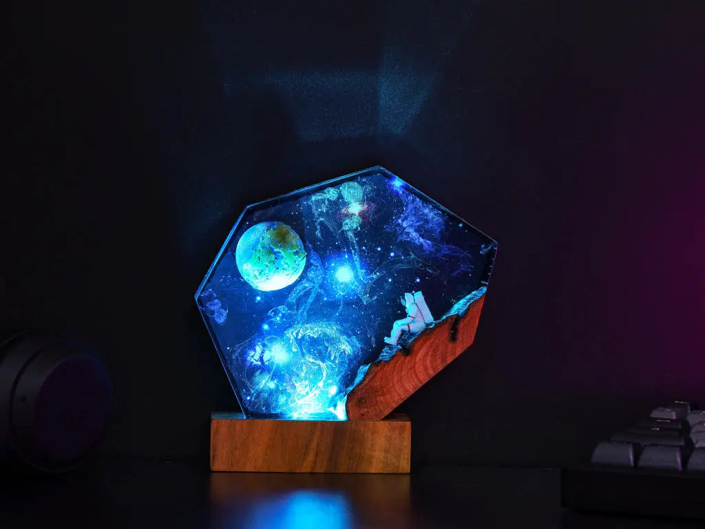 [DE] Universe Astronaut Moon Star Wars Millennium Falcon Galaxy Diorama