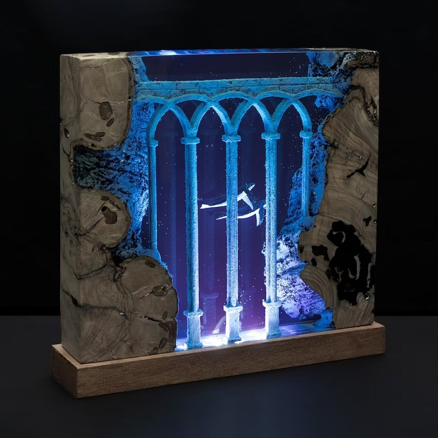 [DE] Humpback Whales In Ancient Ruins - High Quality Epoxy Resin Lamp