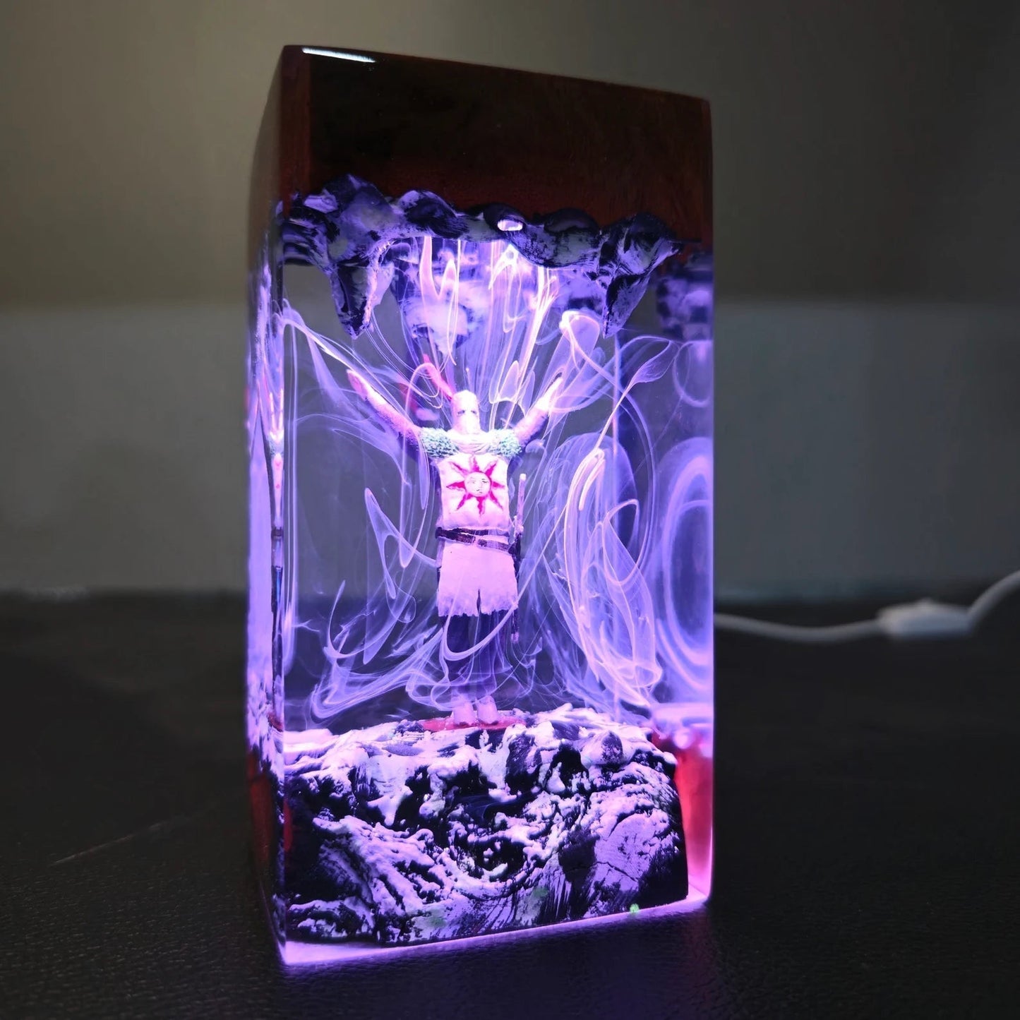 [DE] Solaire of Astora Praise The Sun Tarot Card Thank God Dark Souls Epoxy Resin Lamp, Night Light