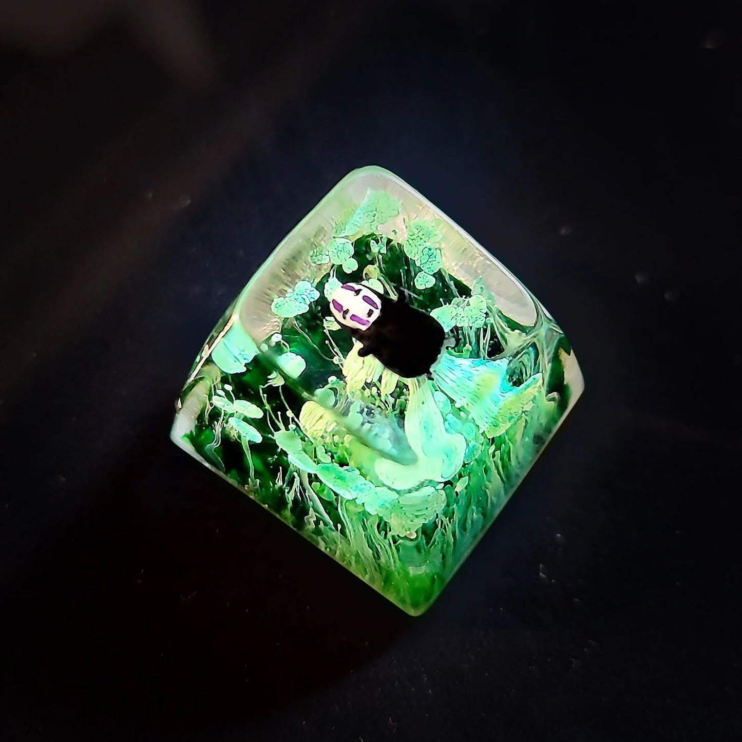 [DE] Spirited Away No Face Faceless Artisan Keycaps Epoxy Resin