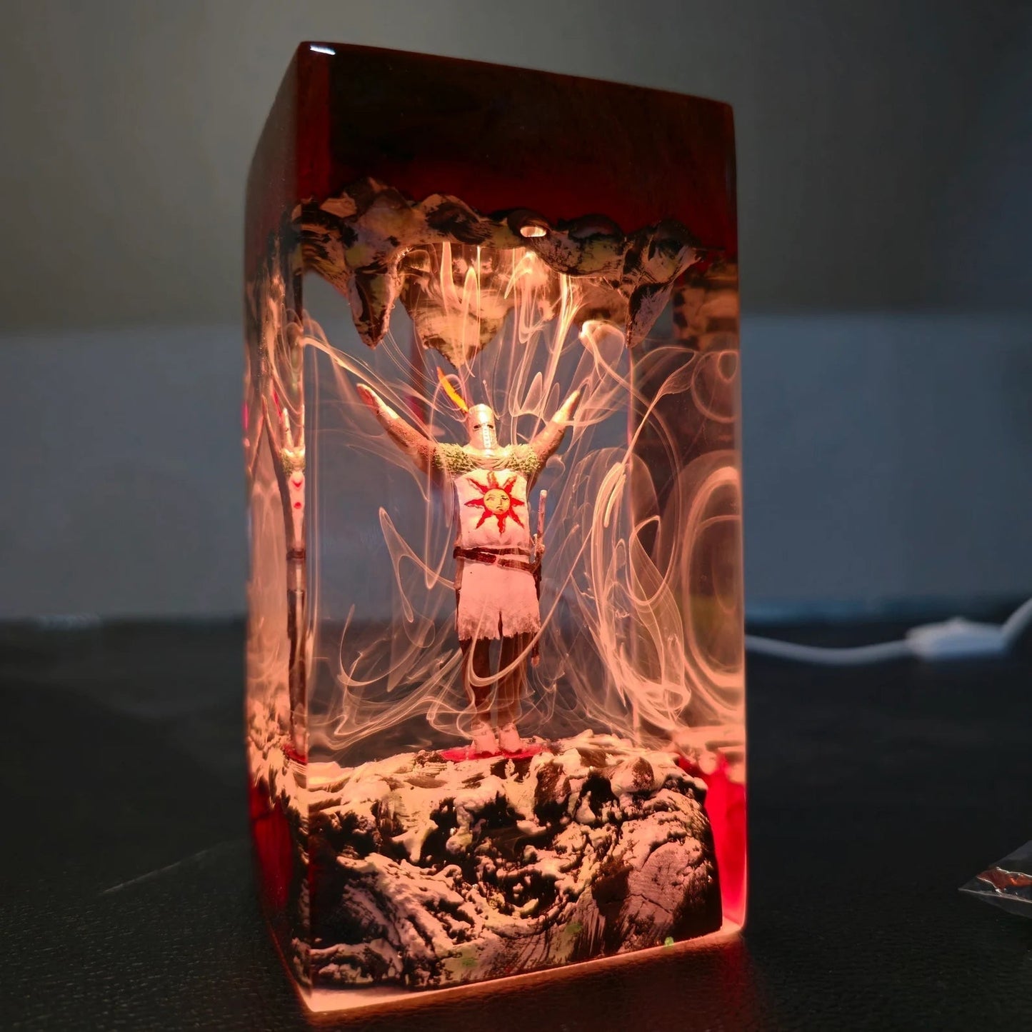 [DE] Solaire of Astora Praise The Sun Tarot Card Thank God Dark Souls Epoxy Resin Lamp, Night Light
