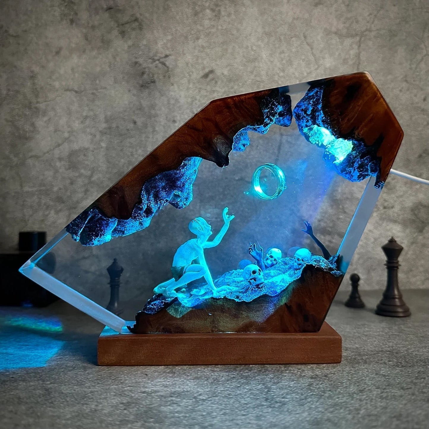 LOTR Lord Of Rings Smeagol Gollum The One Ring Epoxy Resin Lamp - ArtFIGU