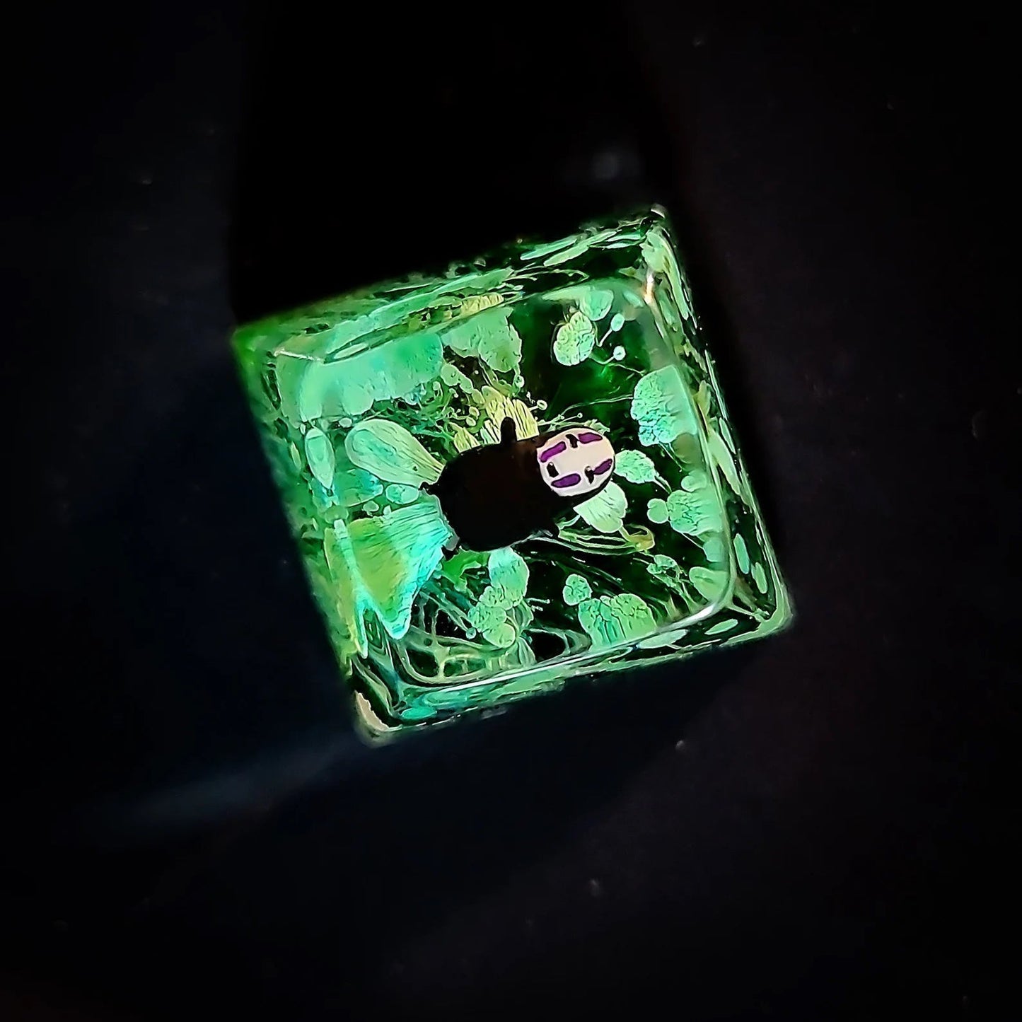 [DE] Spirited Away No Face Faceless Artisan Keycaps Epoxy Resin