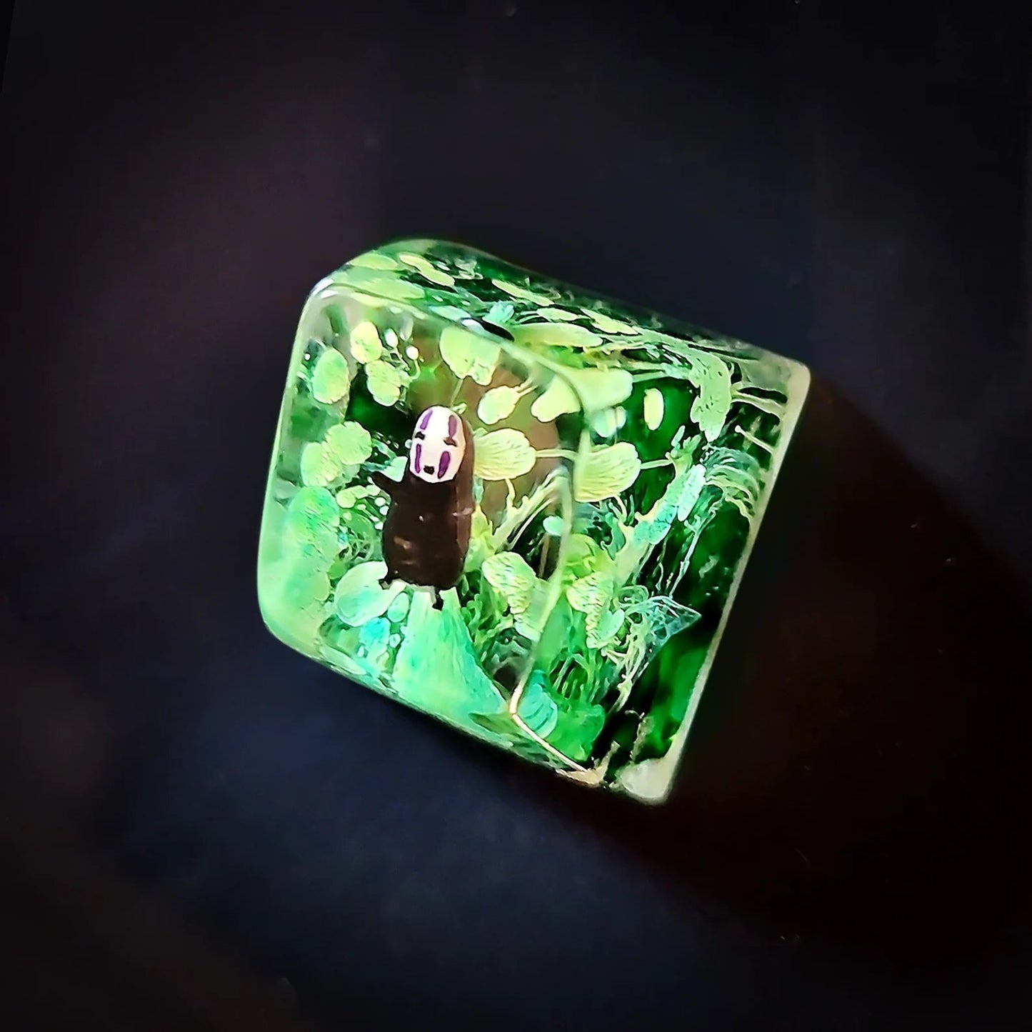 [DE] Spirited Away No Face Faceless Artisan Keycaps Epoxy Resin