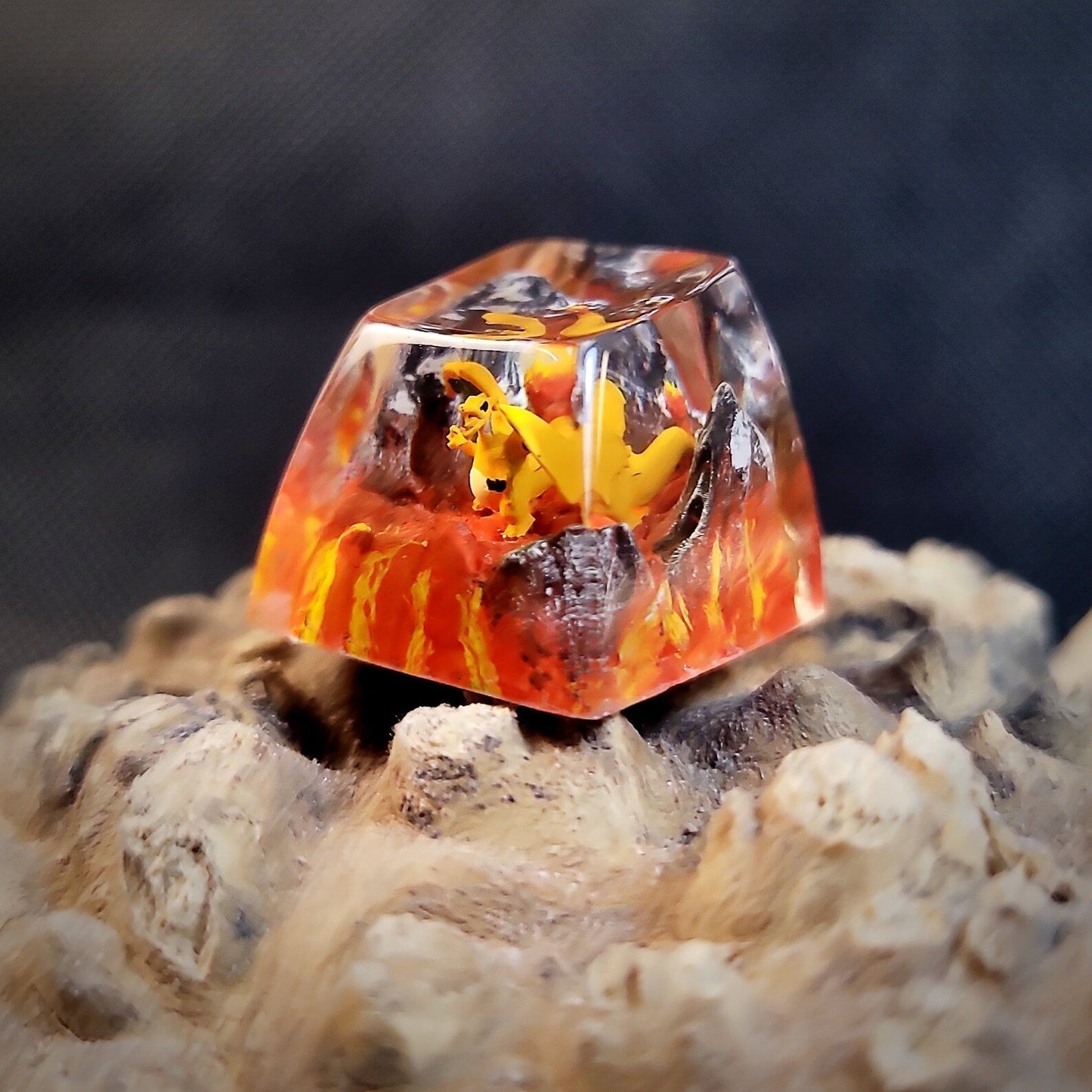 [DE] Pokemon Charizard 2.0 Artisan Keycaps