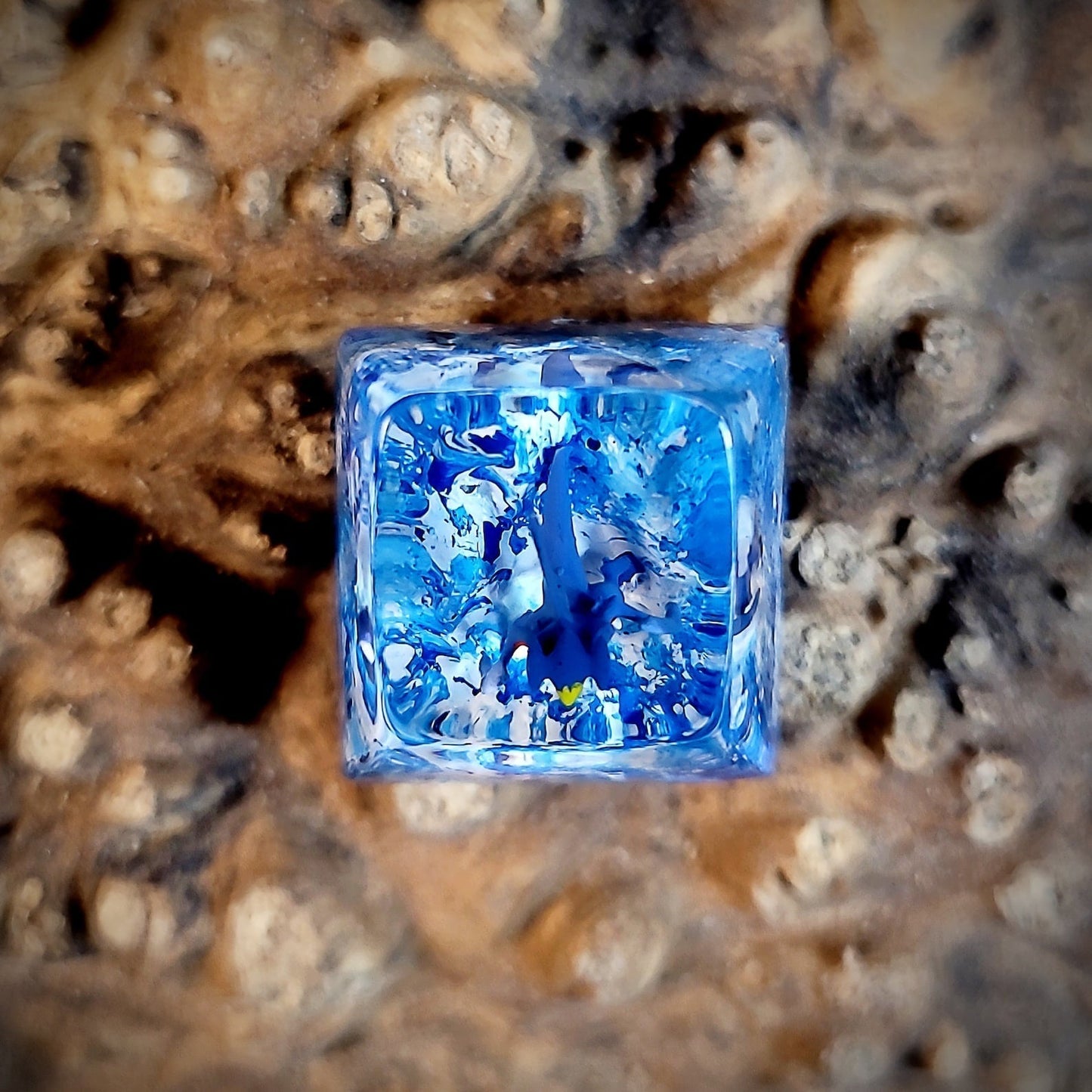 [DE] Pokemon Garchomp Artisan Keycaps